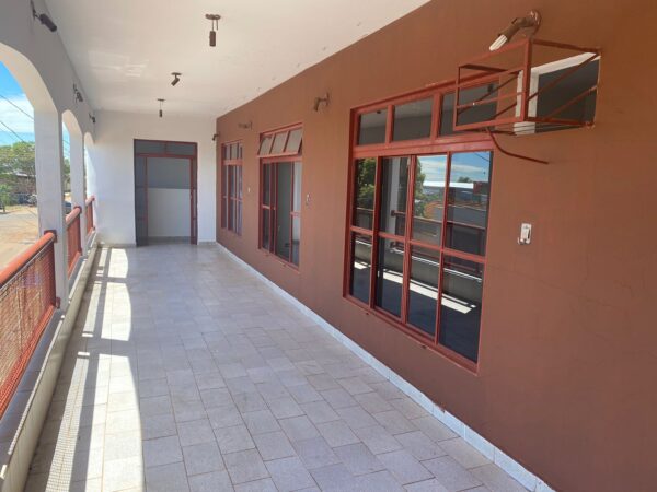 Predio Comercial /Residencial em Edeia-Go !!! Excelente Investimento!!! +/- 800m2 - Imagem 9