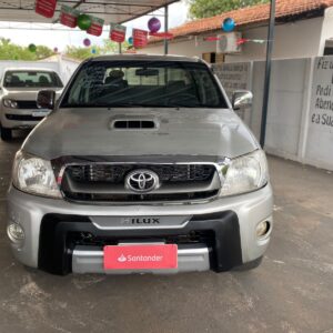 Toyota Hilux SR 4×4 3.0 TDI Diesel Manual 2011/11 COMPLETONA