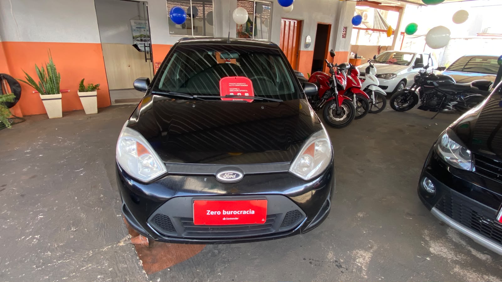 Oportunidade!!! Ford Fiesta 1.0 2013 Completo ( menos Dir) AR GELANDO, Financio 100% Pego Trocas