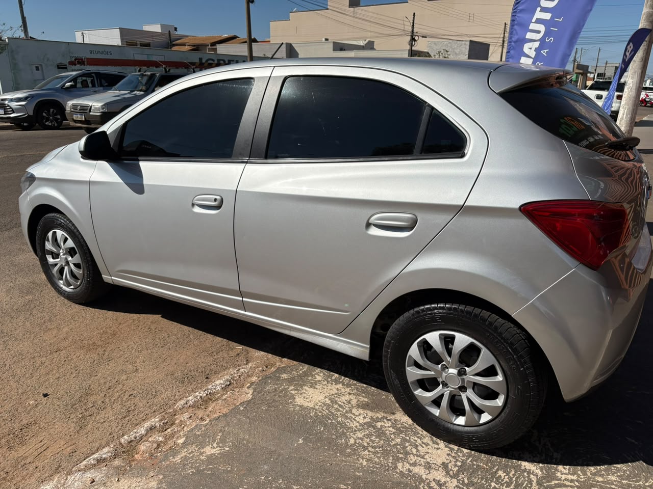 Oportunidade!!! Onix LT 1.0 2019 COMPLETAO!!! 89.000 km Financio 100% /Pego Trocas - Imagem 6