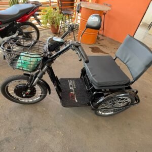 Oportunidade!!! Triciclo Eletrico 800W ano 2026 Zera!!! Com Apenas 7KM rodado !!!!! Parcelo no Cartao ate 21x