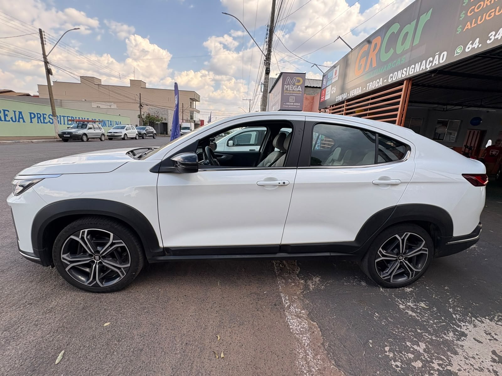 Oportunidade!!! Fiat FastBack Impetus 1.0 200T Aut 2023 Completao !!! Super Conservado, Extra!!! Para pessoas exigentes . Financio/ Pego Trocas - Imagem 3