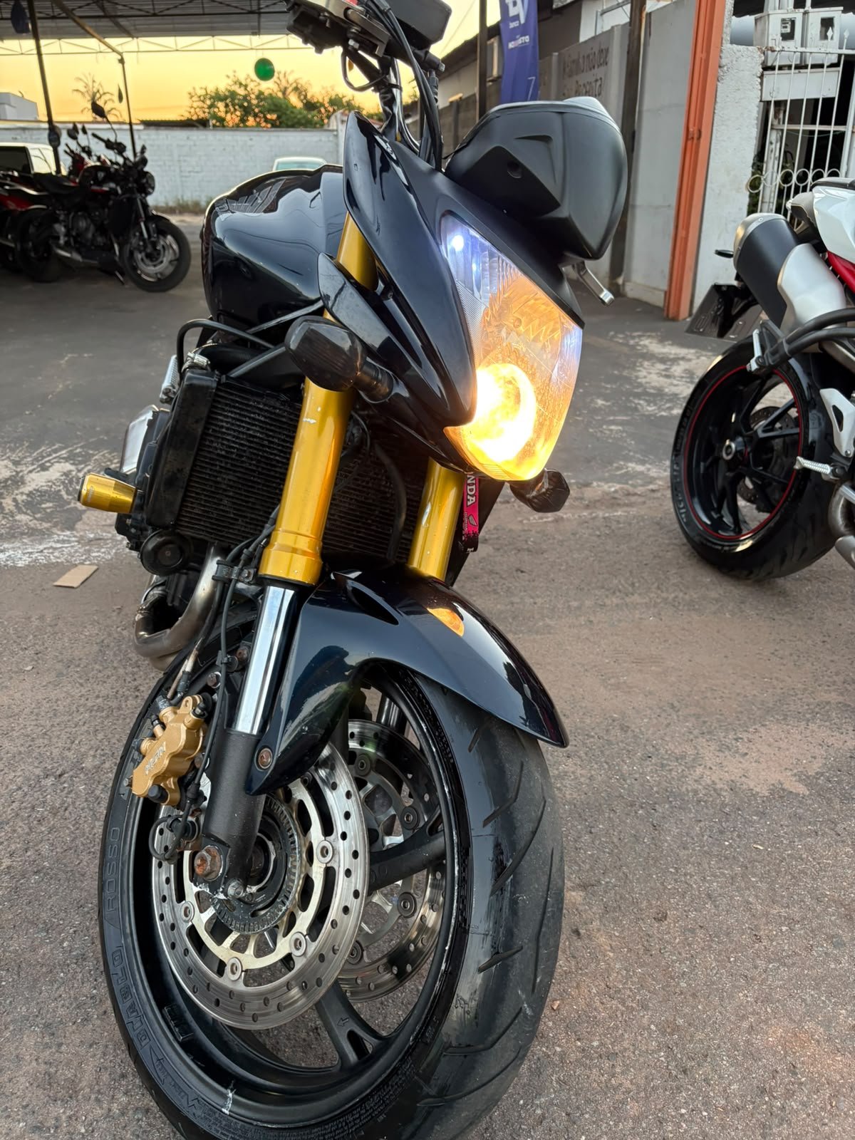 Oportunidade!!! Honda CB 600F Hornet 2011 Completa !!! Super Conservada, Parcelo no cartao.