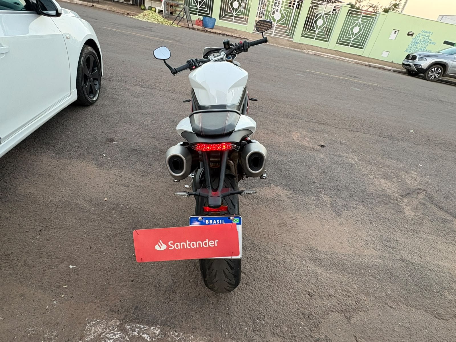 Oportunidade!!! Triumph/SPEED TRIPLE R 1050 C 2017 Completa !!! Super Conservada,! Financio/Pego Trocas - Imagem 5