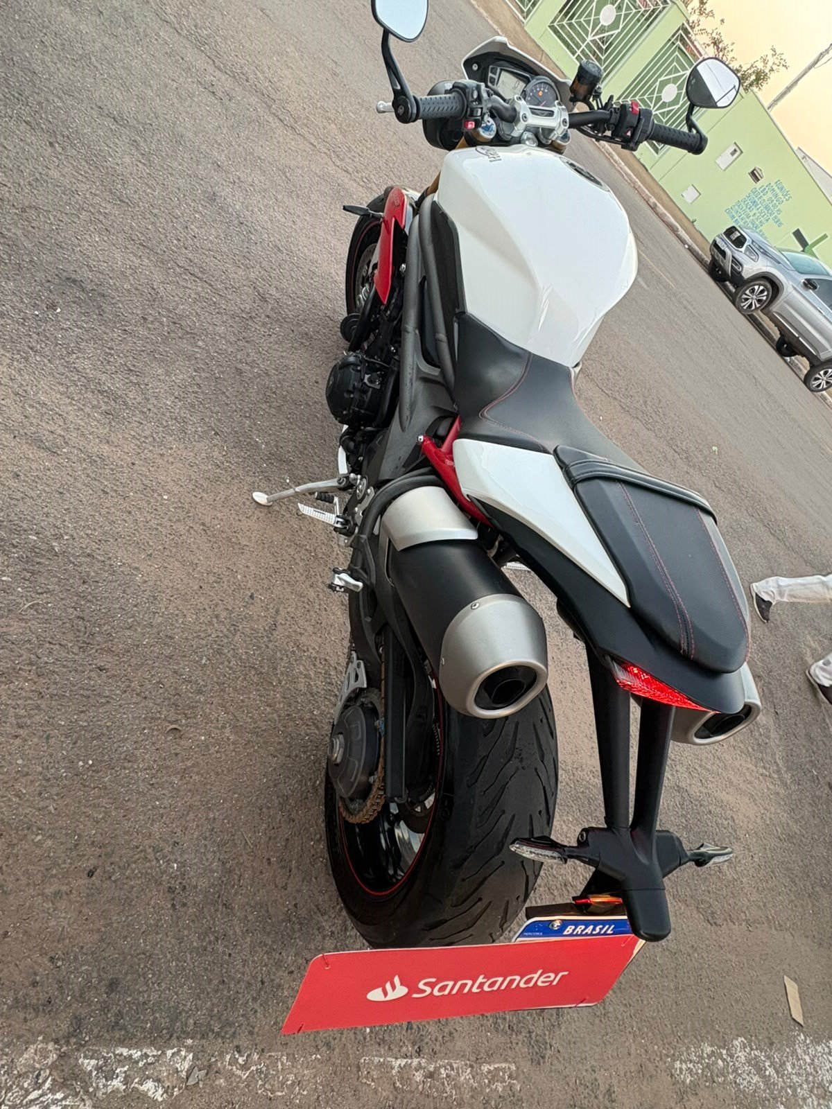 Oportunidade!!! Triumph/SPEED TRIPLE R 1050 C 2017 Completa !!! Super Conservada,! Financio/Pego Trocas - Imagem 6