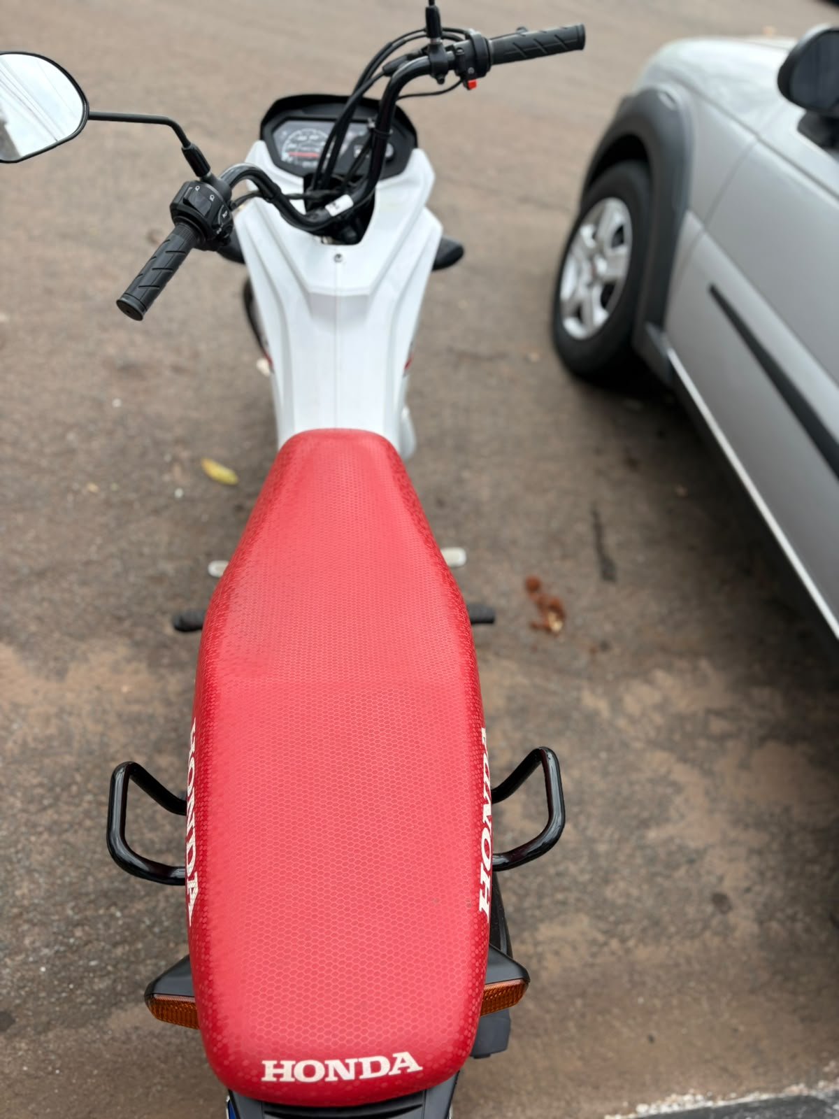 Oportunidade!!! Honda POP 110 I Completa !!! Partida elétrica e SEM EMBREAGEM , EXTRA!!Zera ! Apenas 4500KM - Imagem 4