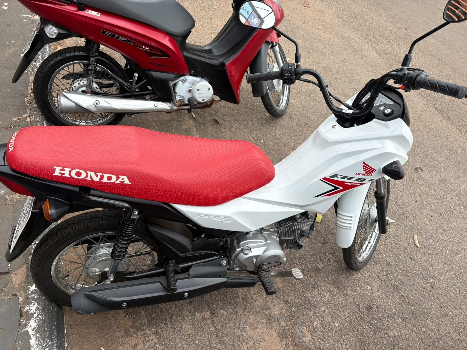 Oportunidade!!! Honda POP 110 I Completa !!! Partida elétrica e SEM EMBREAGEM , EXTRA!!Zera ! Apenas 4500KM - Imagem 6