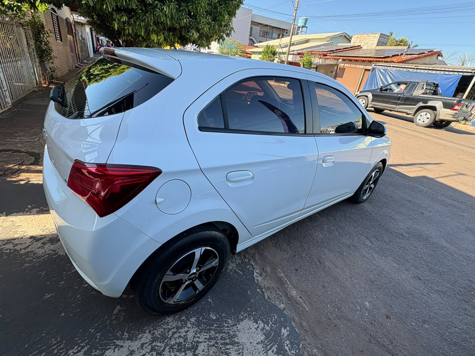 Oportunidade!!!! Onix LT 1.0 2019 com My Link e Camera de Ré Completao!!! Super Conservado!!! Financio/Pego Trocas - Imagem 2