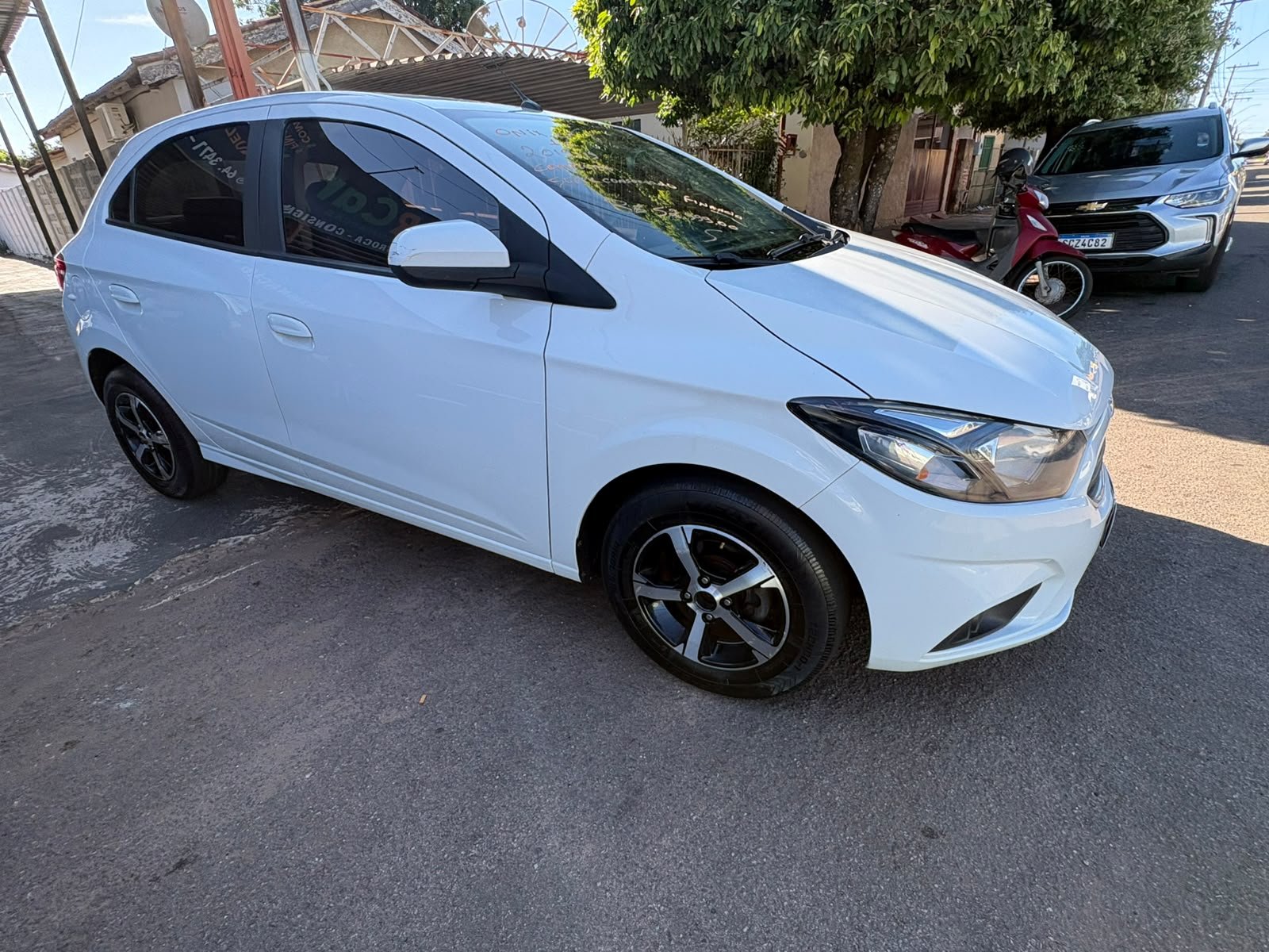 Oportunidade!!!! Onix LT 1.0 2019 com My Link e Camera de Ré Completao!!! Super Conservado!!! Financio/Pego Trocas - Imagem 10